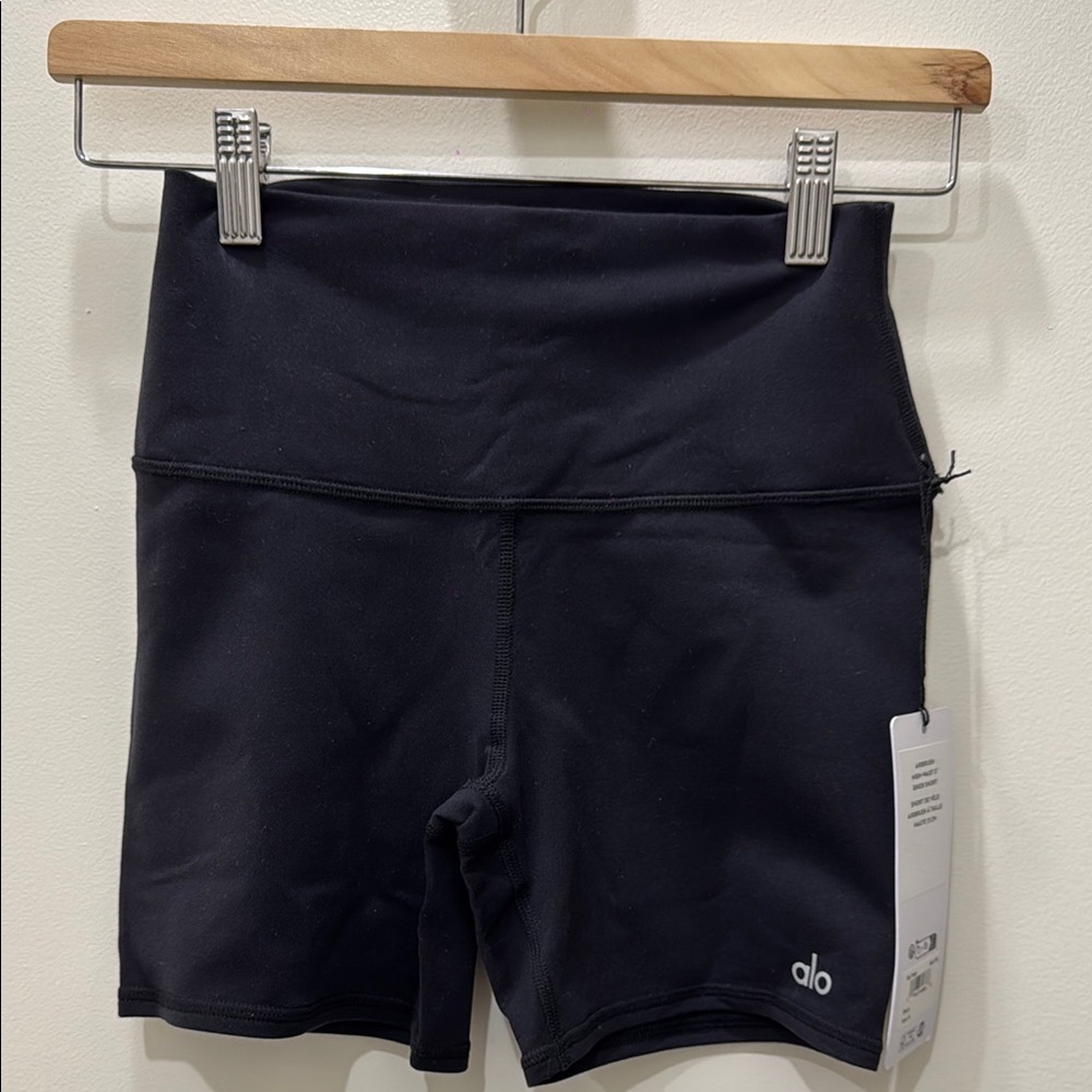 Alo Yoga AirBrush High Waist 5” Black Biker Shorts